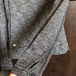 Lulu lemon long sleeve gray shirt